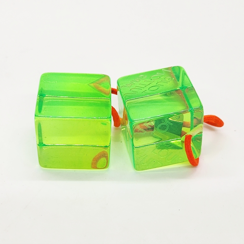 Louis Vuitton Logo Neon Green Hair Cubes - Picture 3 of 7